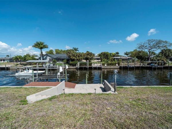 1433 SE 28TH TERRACE , CAPE CORAL, FL 33904