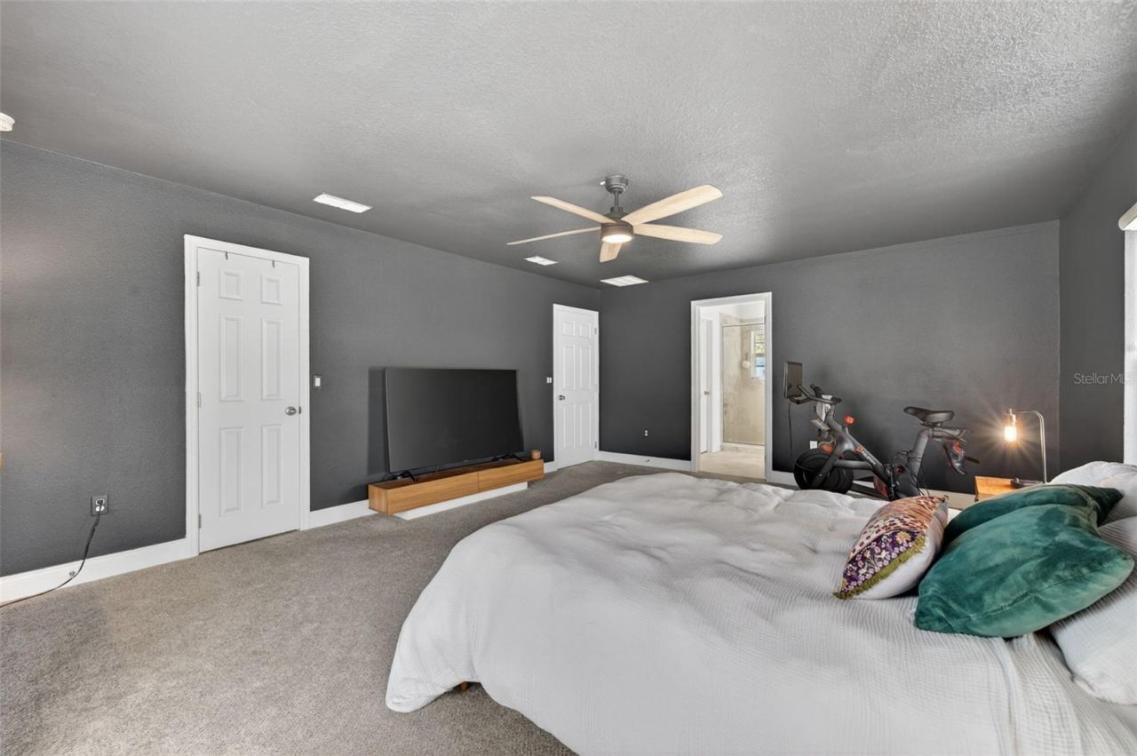 701 Dennis Avenue , Orlando, FL 32807 Photo