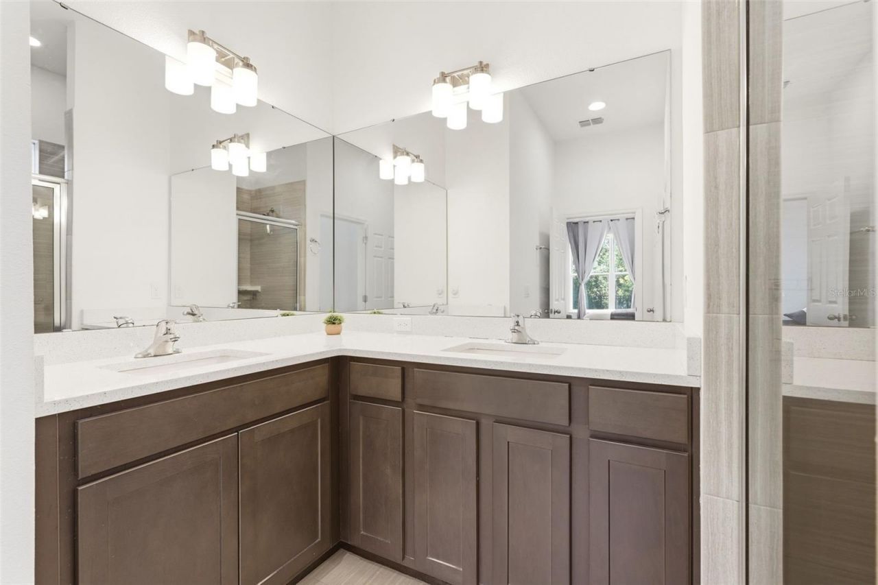 802 Reflection Lake Drive , Orlando, FL 32807 Photo