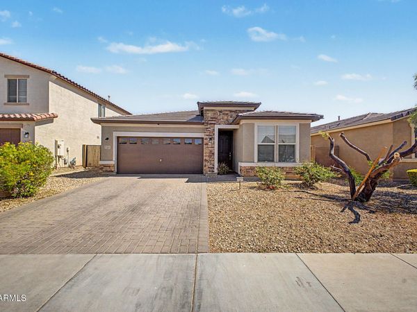 7521 W SUPERIOR Avenue, Phoenix, AZ 85043