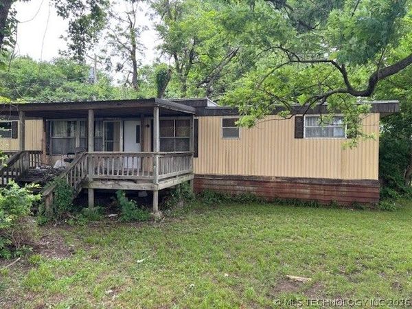 112 McDaniel Street, Webbers Falls, OK 74470