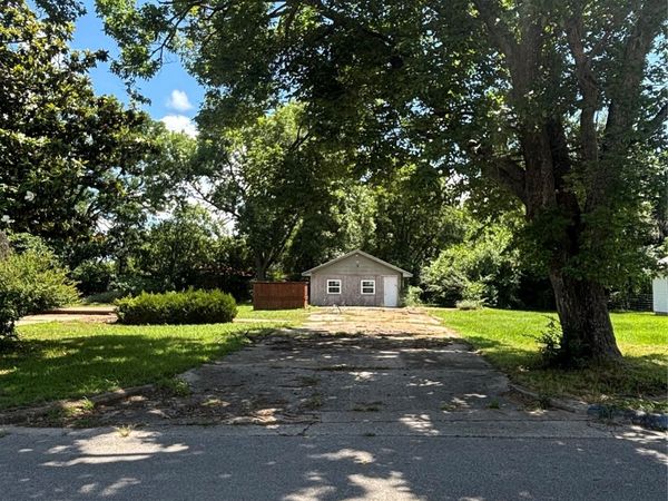 642 W Sandy , Atoka, OK 74525