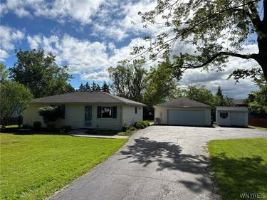 3777 Wolf Road, Hamburg, NY 14127