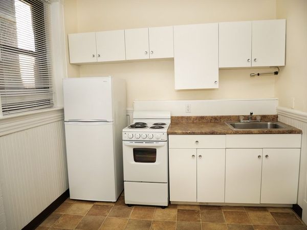 1382 Beacon, Unit 12, Brookline, MA 02446