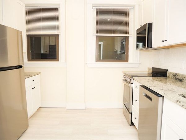 1378 Beacon, Unit 4, Brookline, MA 02446