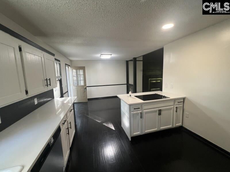 119 Rodborough Road  Photo 9