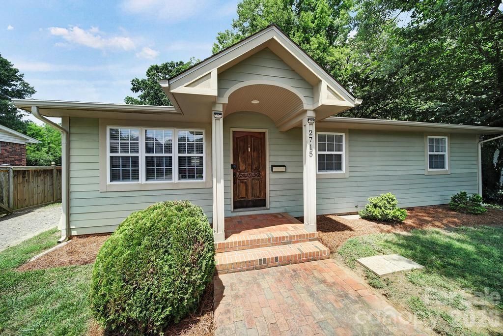 2715 Springway Drive, Charlotte, NC 28205 Main Photo
