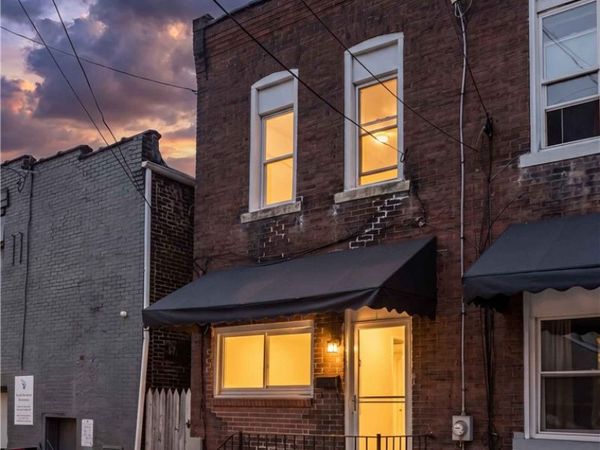 2018 Tustin St , Pittsburgh, PA 15219