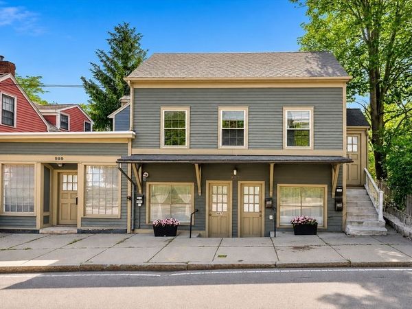 983-989 Chestnut St, Unit 7, Newton, MA 02464