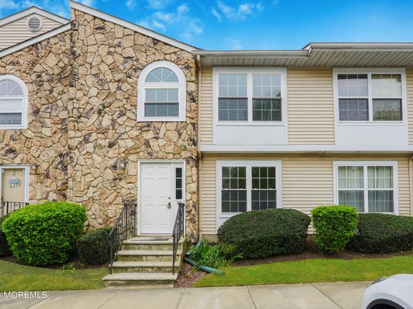 27 Karen Drive, Tinton Falls, NJ 07753