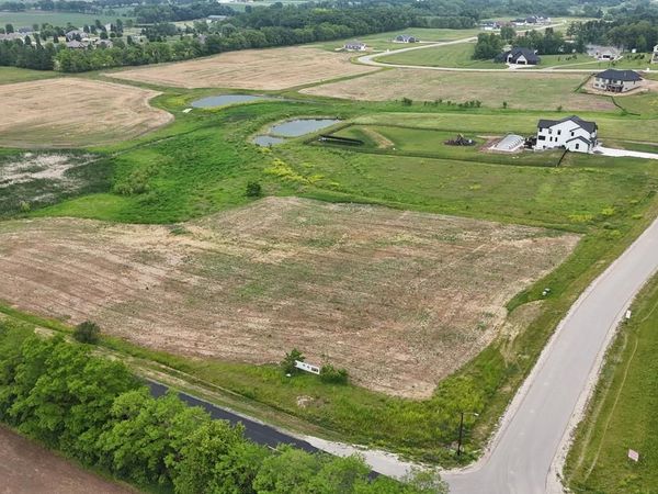 1185 BEERE LANE, Burlington, WI 53105
