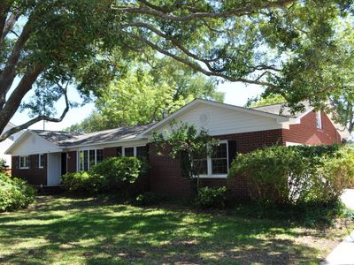 1335 Old Colony Road, Mount Pleasant, SC 29464