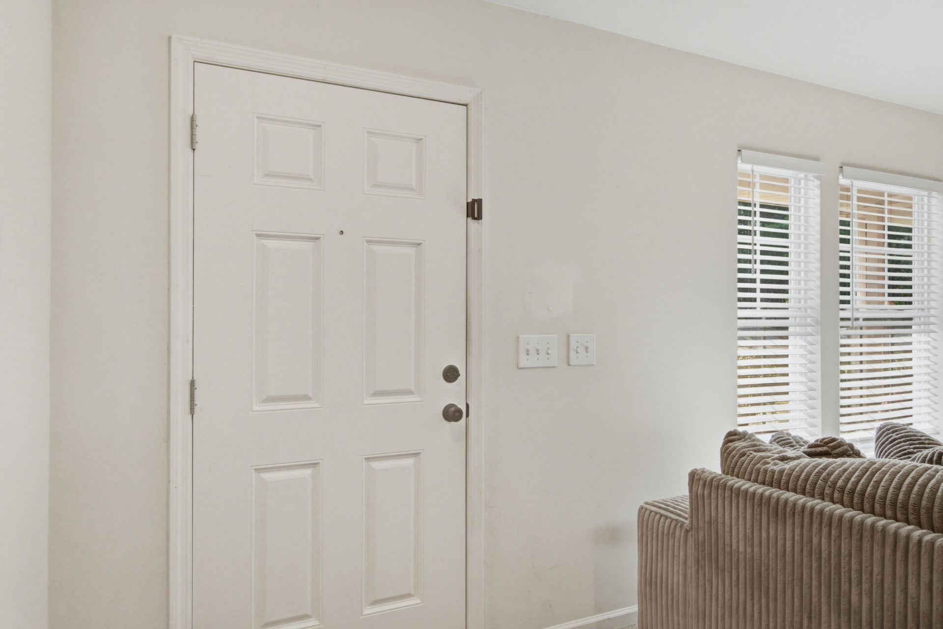 1204 Pine Bluff Drive Photo 4