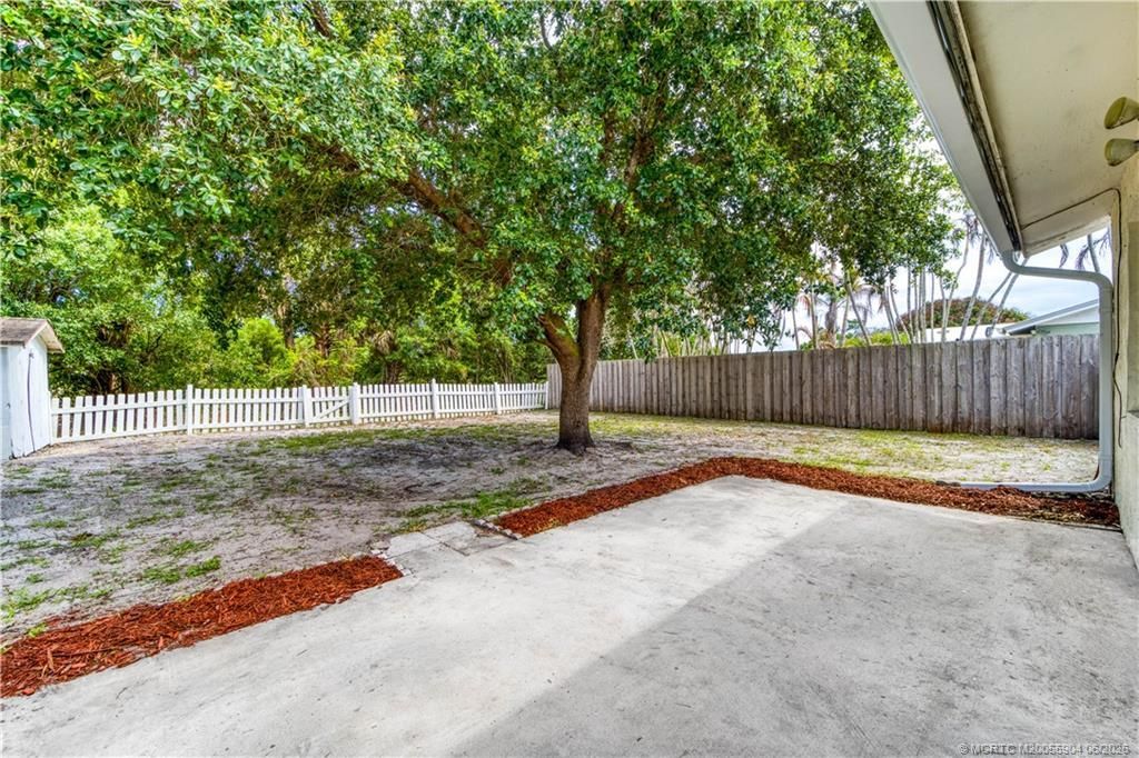 1240 SE Saint Lawrence Way, Stuart, FL 34997 Photo