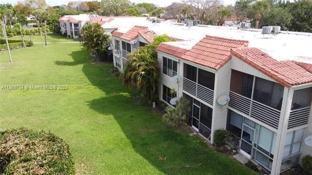 7355 Woodmont Terrace, Unit 107, Tamarac, FL 33321 Photo
