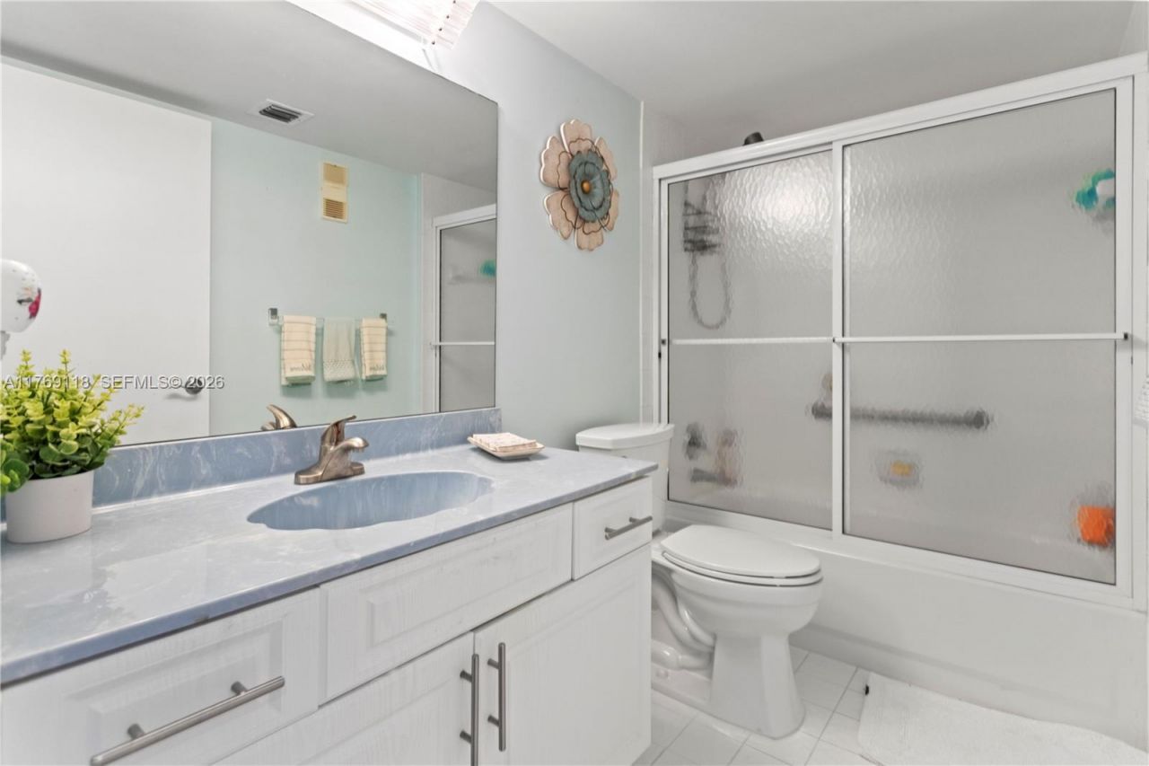 5876 Regal Glen Dr, Unit 101, Boynton Beach, FL 33437 Photo