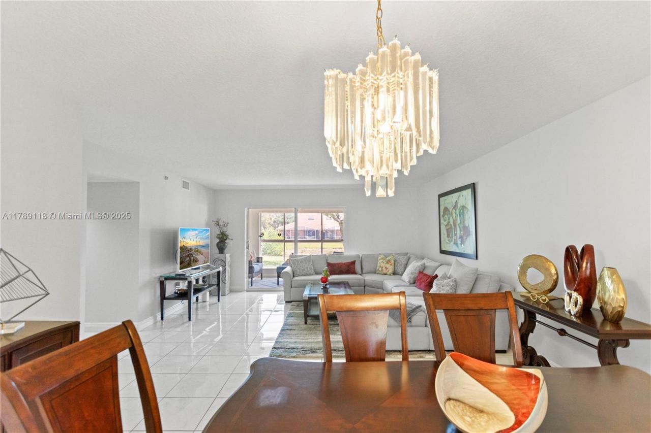5876 Regal Glen Dr, Unit 101, Boynton Beach, FL 33437 Photo
