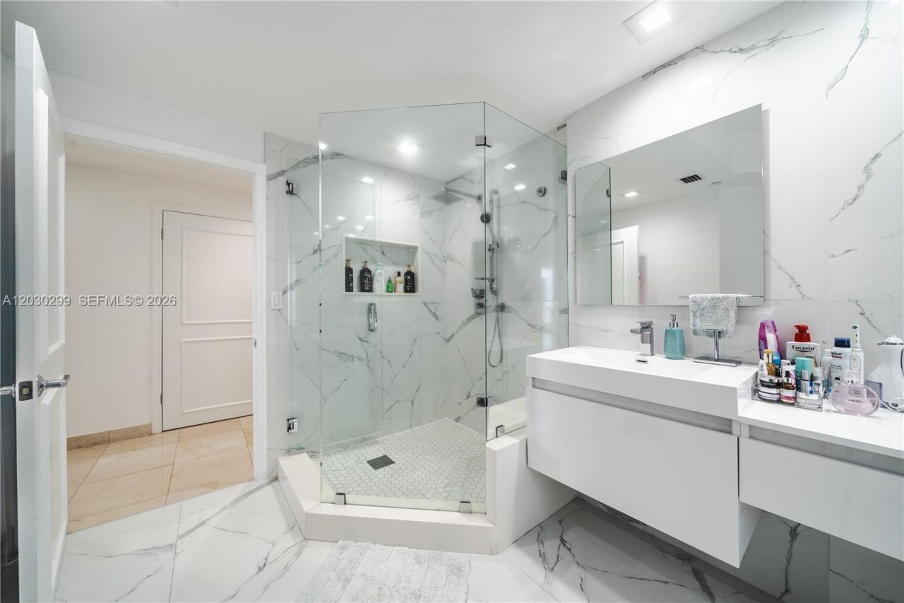 21050 Point Pl , Unit 2601, Aventura, FL 33180 Photo