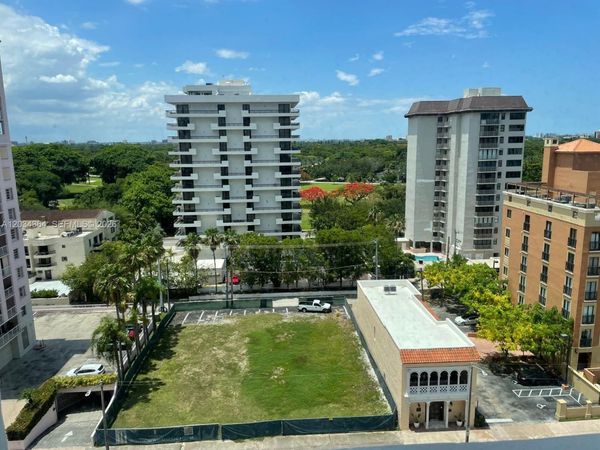 700 Biltmore Way , Unit 1015, Coral Gables, FL 33134