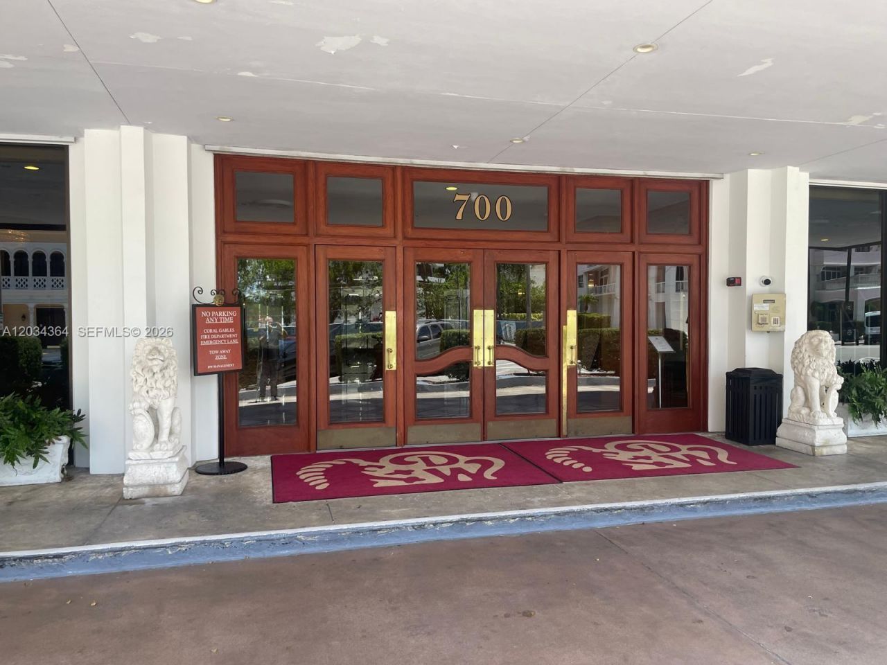 700 Biltmore Way, Unit 1015, Coral Gables, FL 33134 Photo