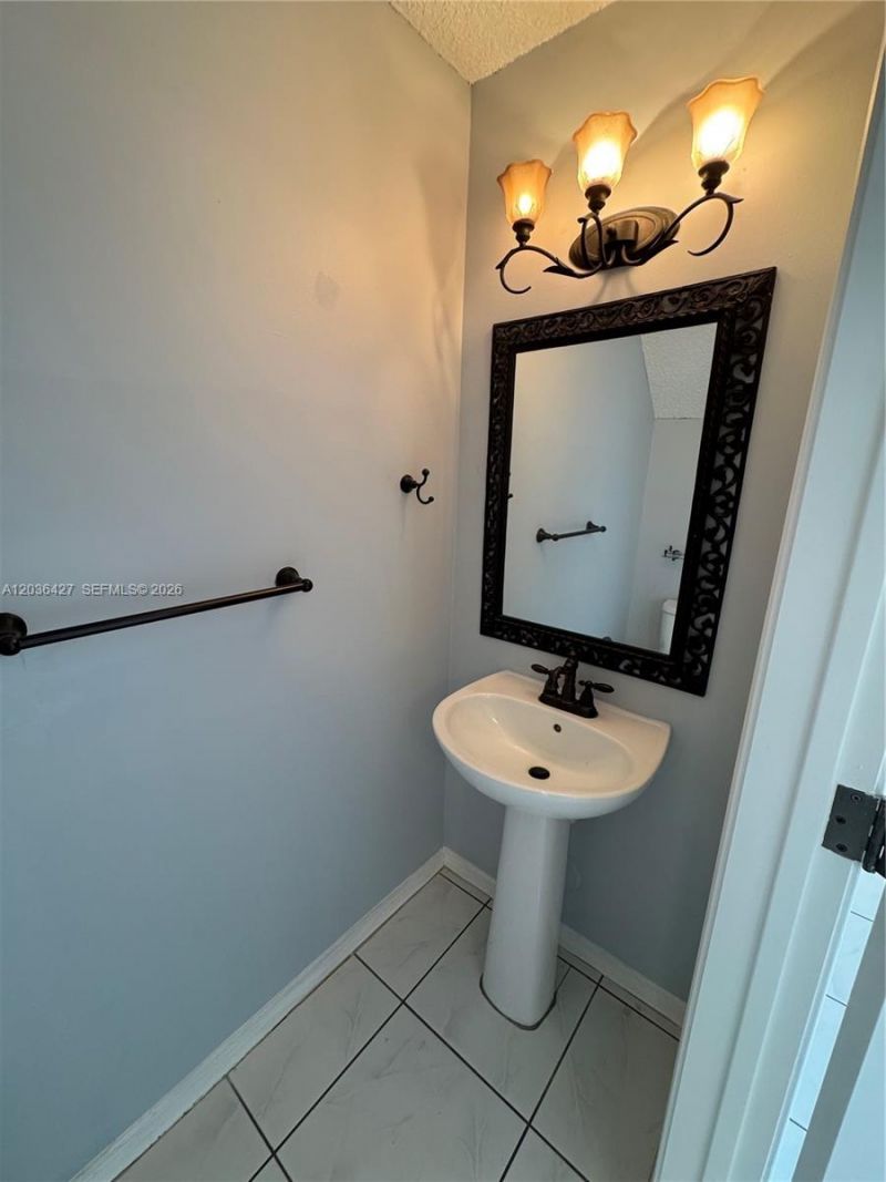 77 Simonton Cr , Unit 77, Weston, FL 33326 Photo