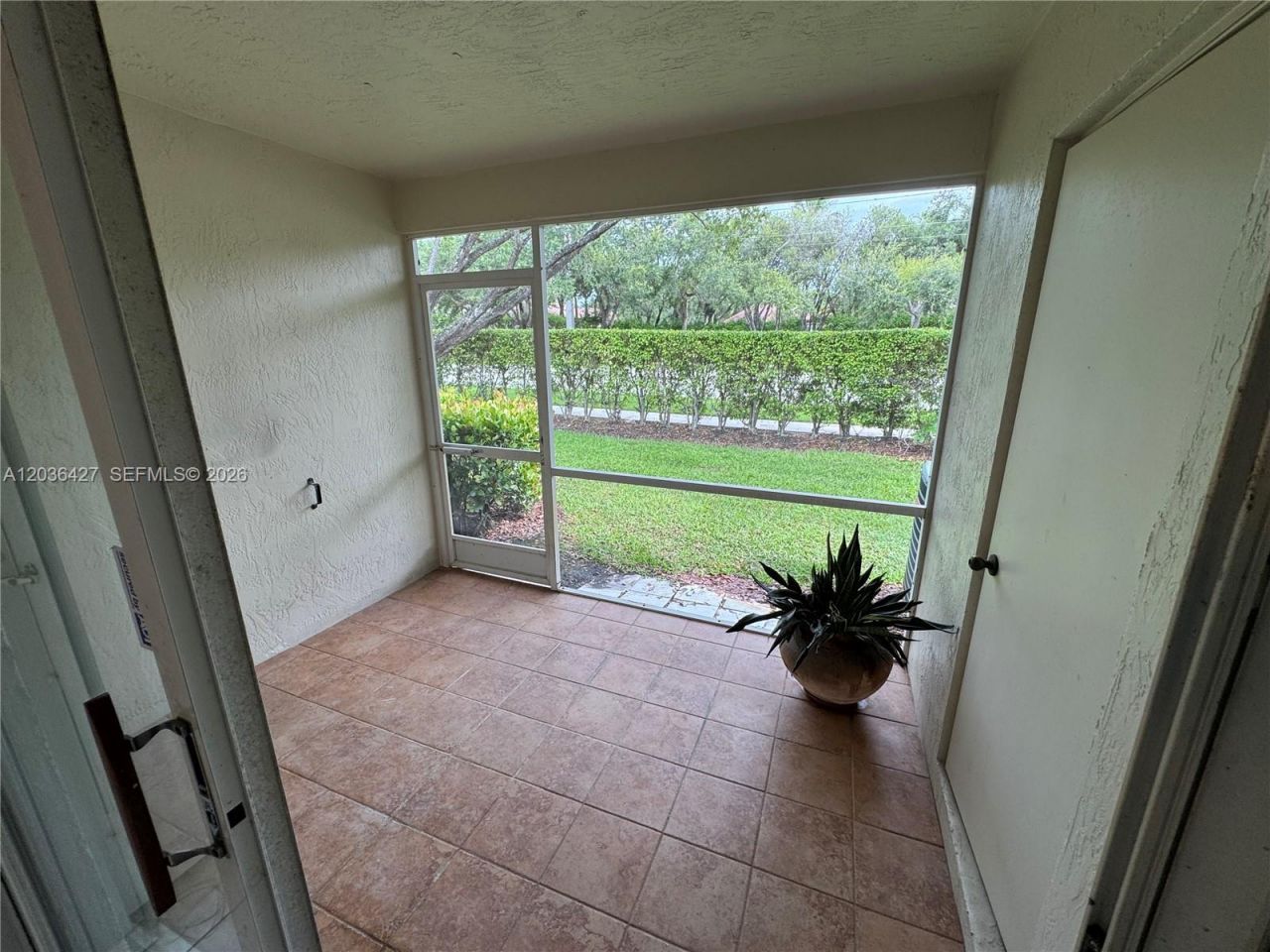 77 Simonton Cr , Unit 77, Weston, FL 33326 Photo