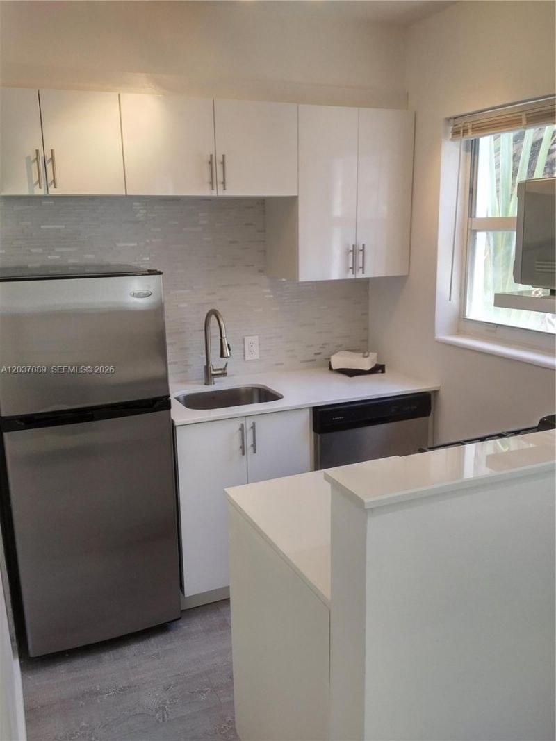 1525 Meridian Ave, Unit 205, Miami Beach, FL 33139 Photo