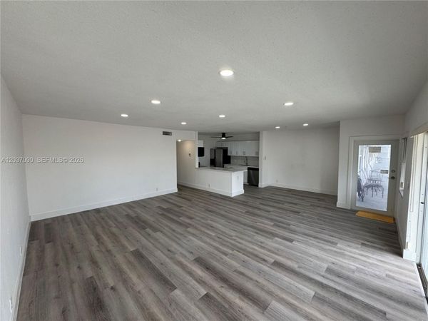 630 Layne Blvd , Unit 211, Hallandale Beach, FL 33009