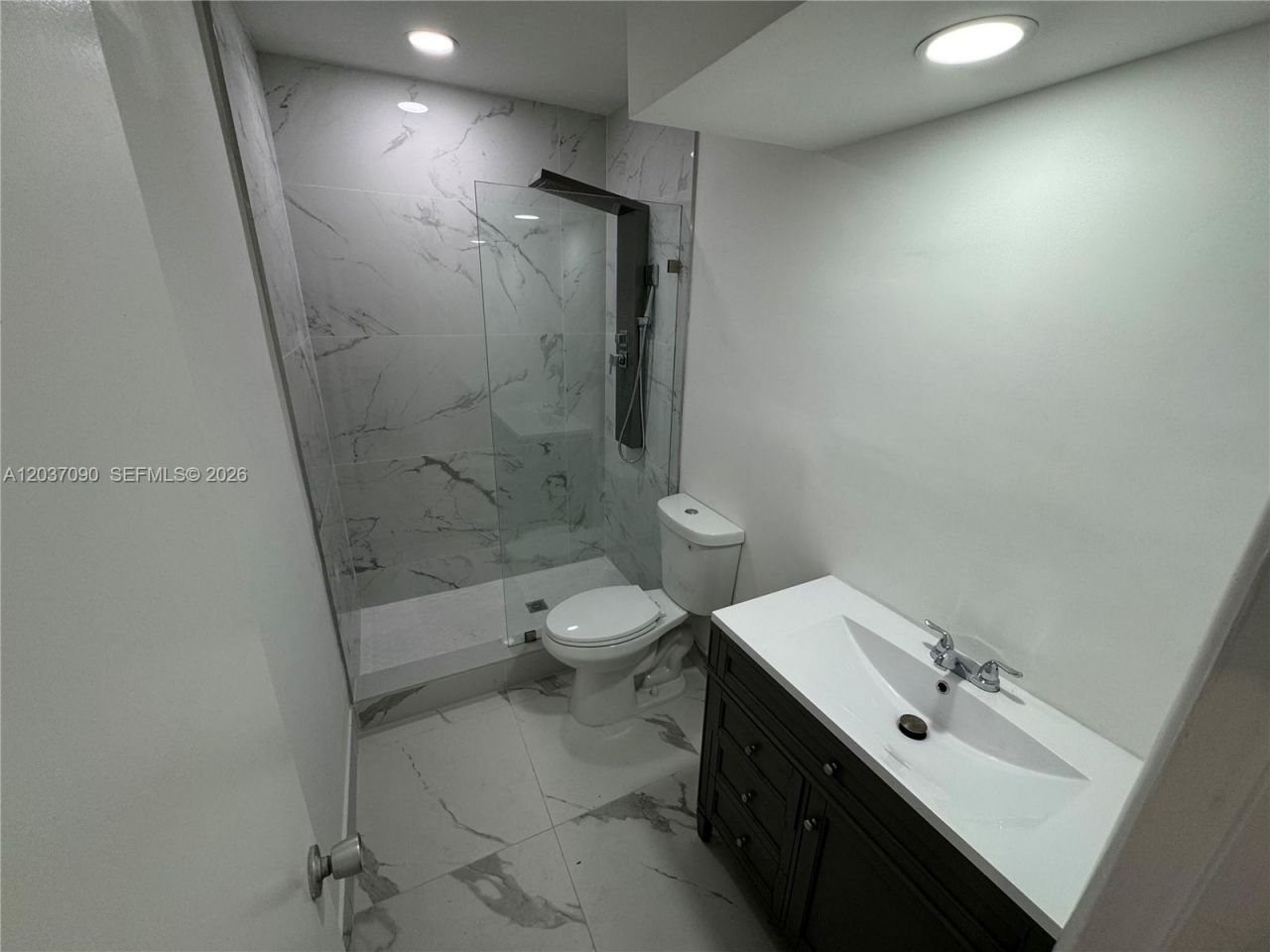 630 Layne Blvd , Unit 211, Hallandale Beach, FL 33009 Photo