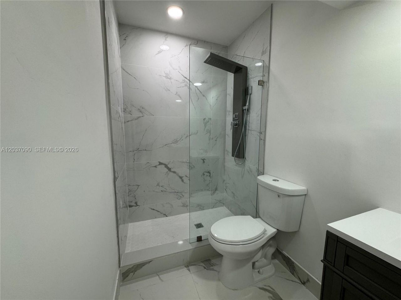 630 Layne Blvd , Unit 211, Hallandale Beach, FL 33009 Photo