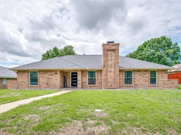 1226 Deer Ridge Drive, Duncanville, TX 75137