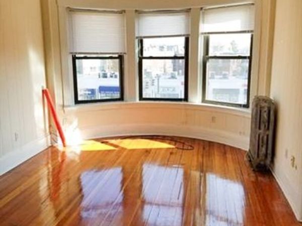 1390 Beacon, Unit 5, Brookline, MA 02446