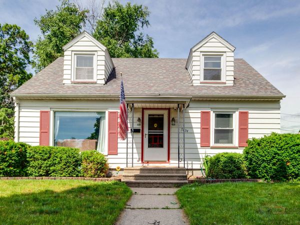 7834 15th Ave, Kenosha, WI 53143