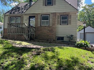 2311 S 37th Street, Lincoln, NE 68506