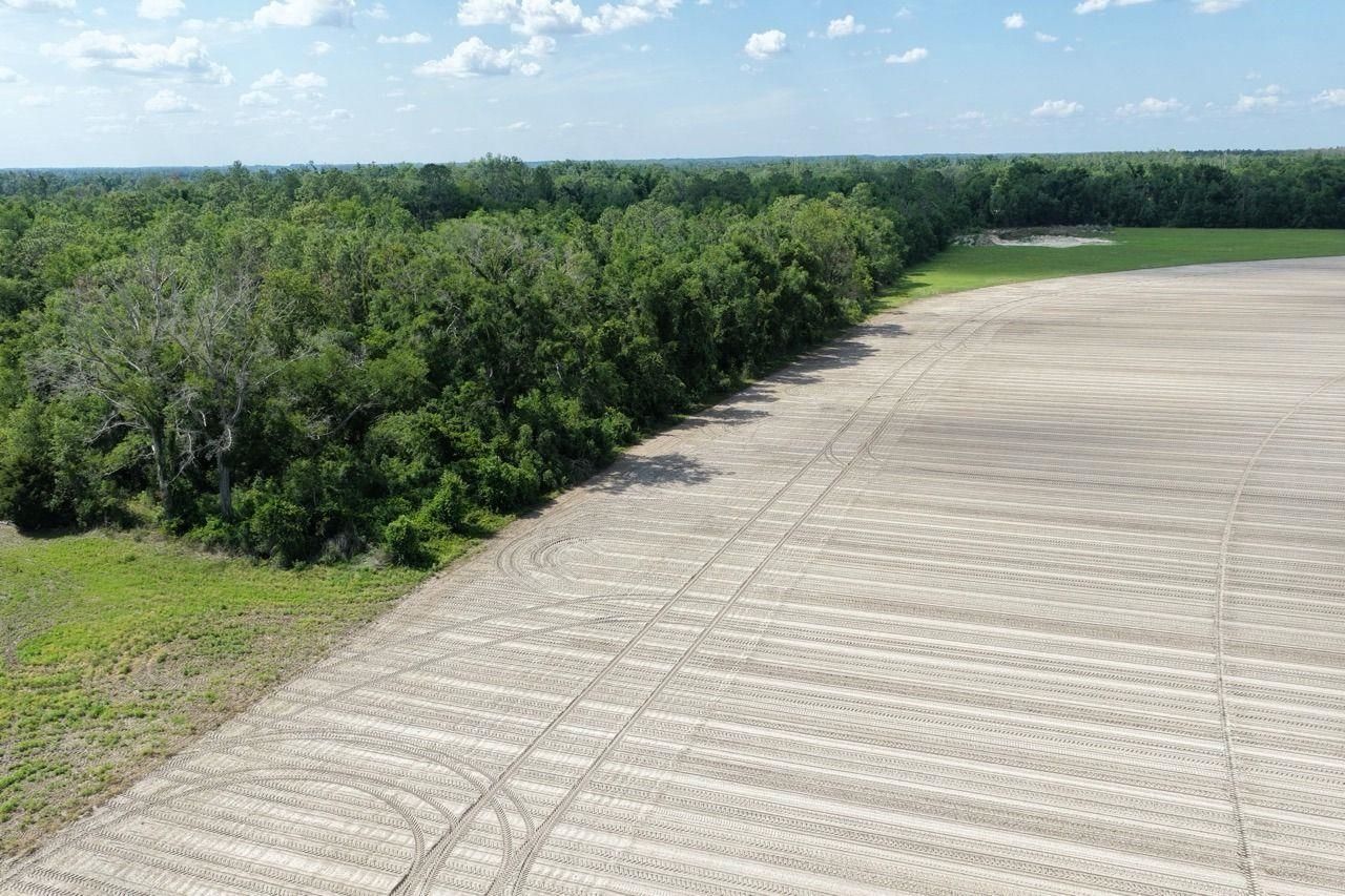 Vacant SE Camelot Way , Lee, FL 32059 Photo