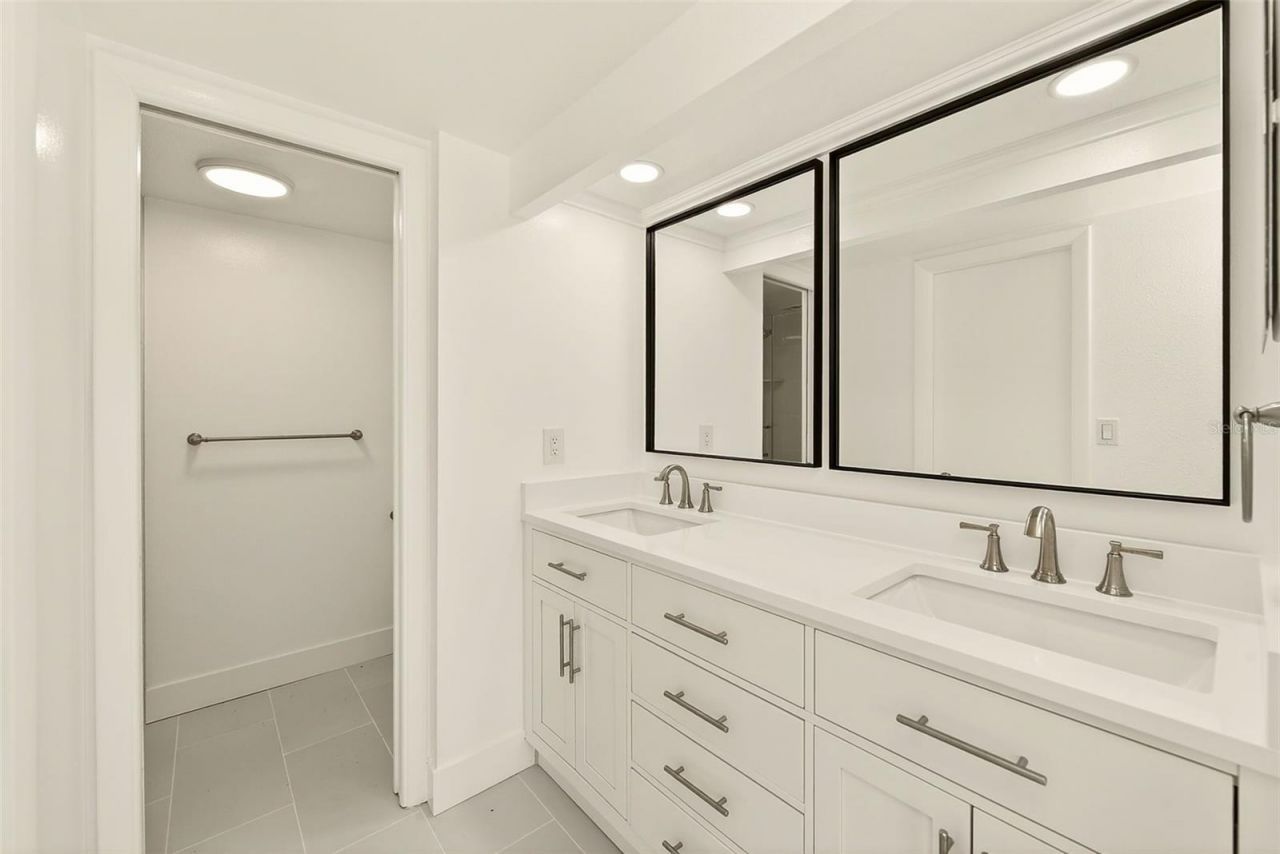 16308 Gulf Boulevard, Unit 103, Redington Beach, FL 33708 Photo