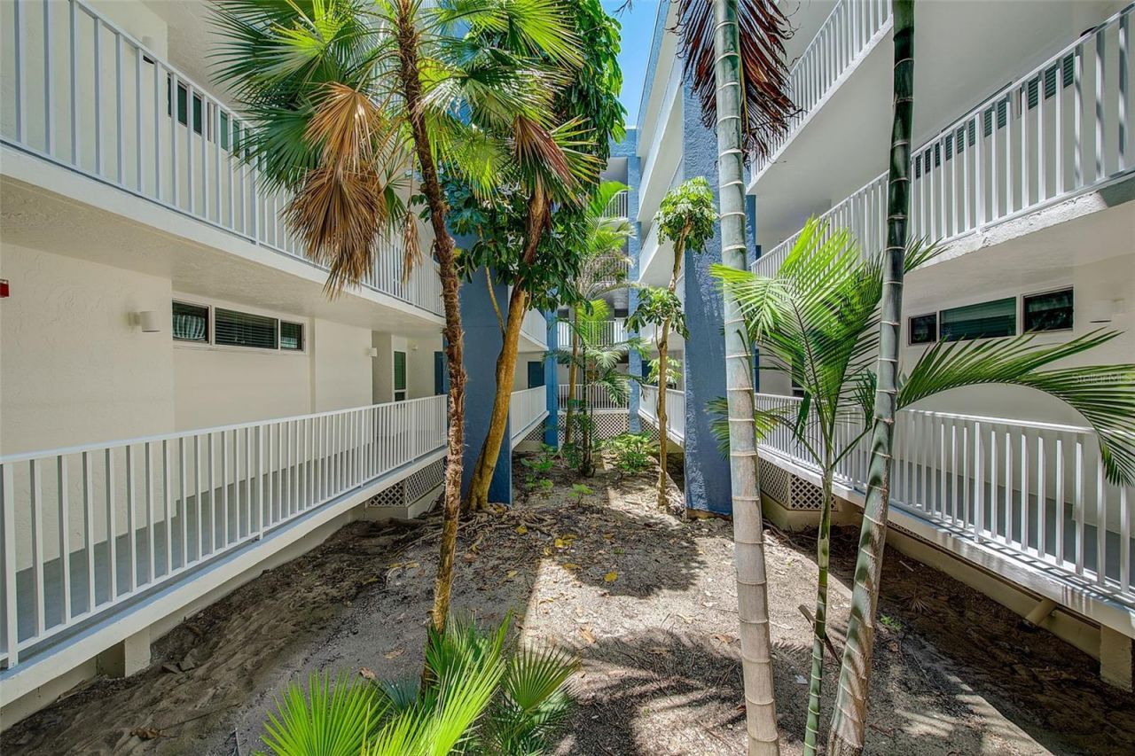 16308 Gulf Boulevard, Unit 103, Redington Beach, FL 33708 Photo