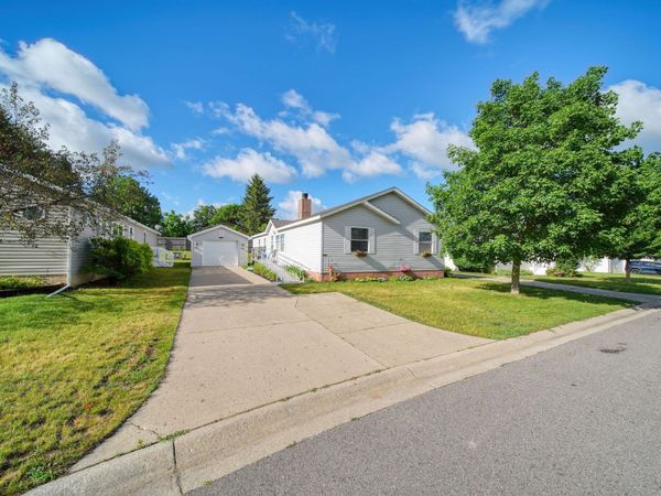 1076 Cambry Circle, Grass Lake, MI 49240