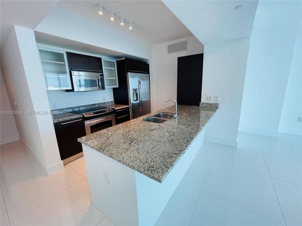 950 Brickell Bay Dr , Unit 3210, Miami, FL 33131