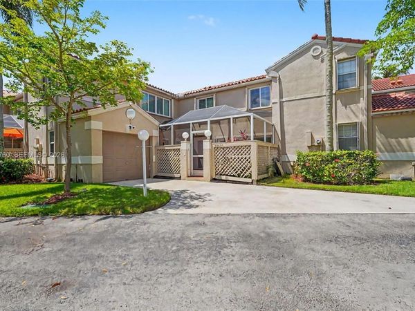 10994 Neptune Dr , Cooper City, FL 33026