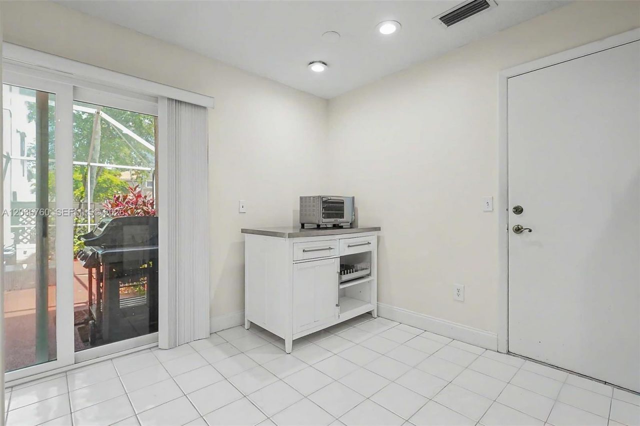 10994 Neptune Dr, Cooper City, FL 33026 Photo