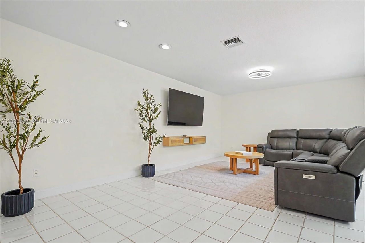 10994 Neptune Dr, Cooper City, FL 33026 Photo