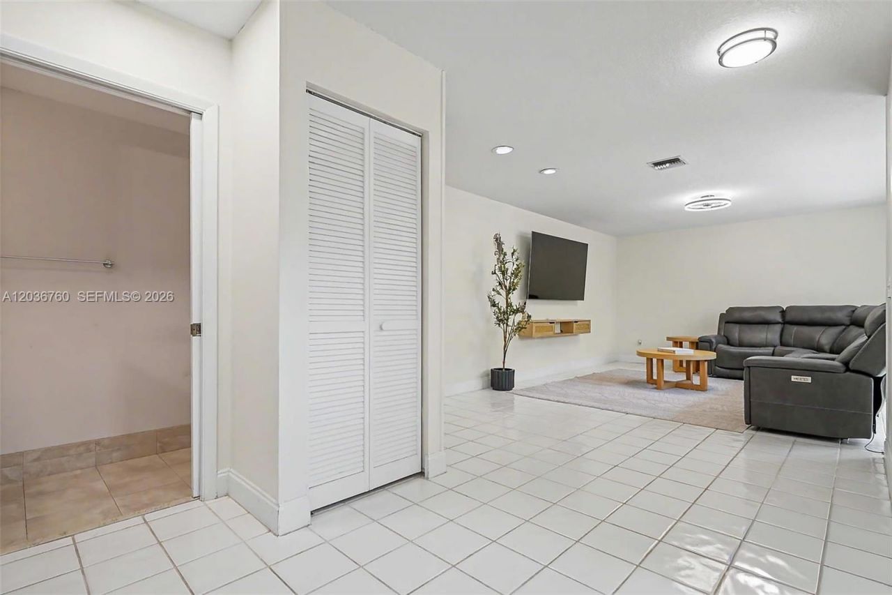 10994 Neptune Dr, Cooper City, FL 33026 Photo