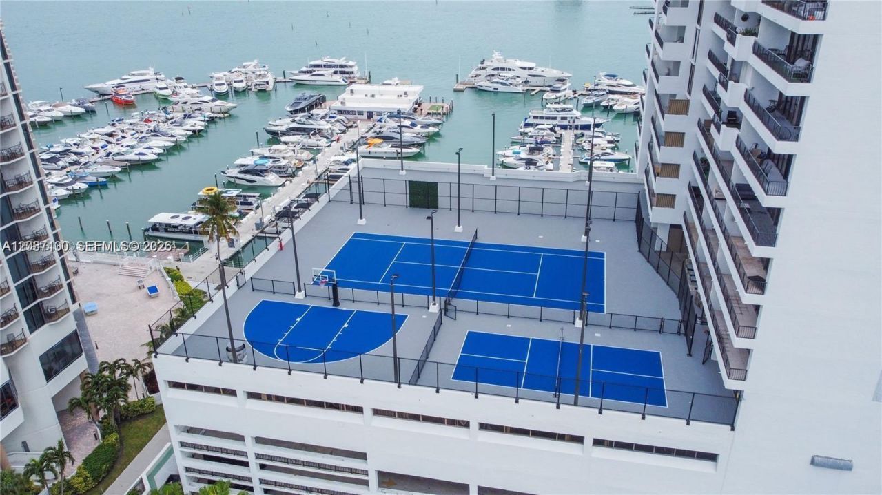 555 NE 15th St , Unit 17E, Miami, FL 33132 Photo