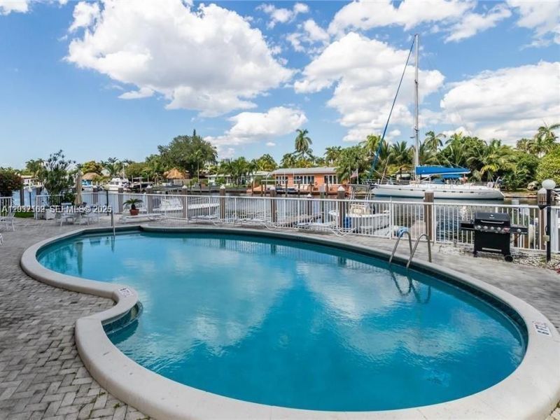 1617 SE 15th St , Unit 605, Fort Lauderdale, FL 33316 Photo