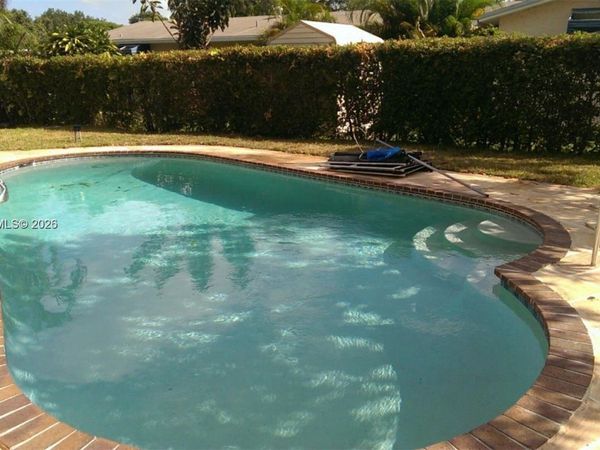 18223 Oleta Dr , Unit 18223, North Miami Beach, FL 33160