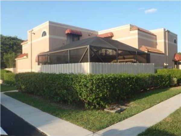 6134 Seven Springs Boulevard, Unit 40d, Greenacres, FL 33463