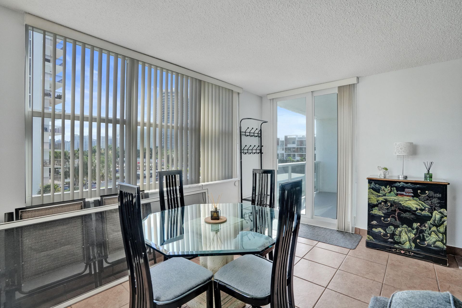 3015 N Ocean Boulevard, Unit 3d, Fort Lauderdale, FL 33308 Photo