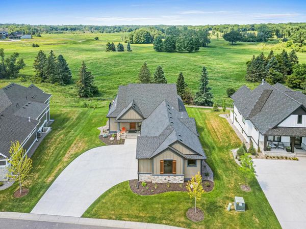 105 Spring Farm Road, North Oaks, MN 55127