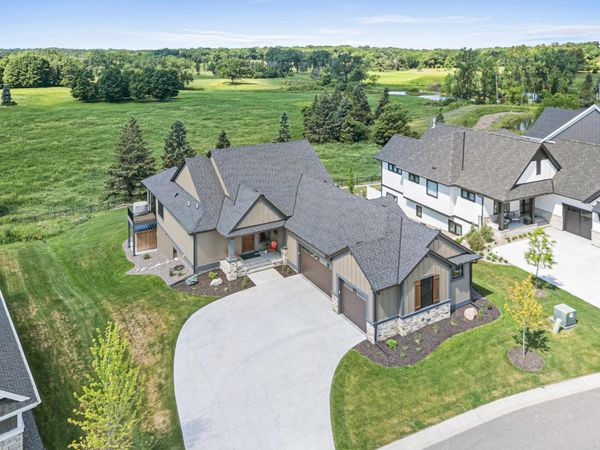 105 Spring Farm Road, North Oaks, MN 55127